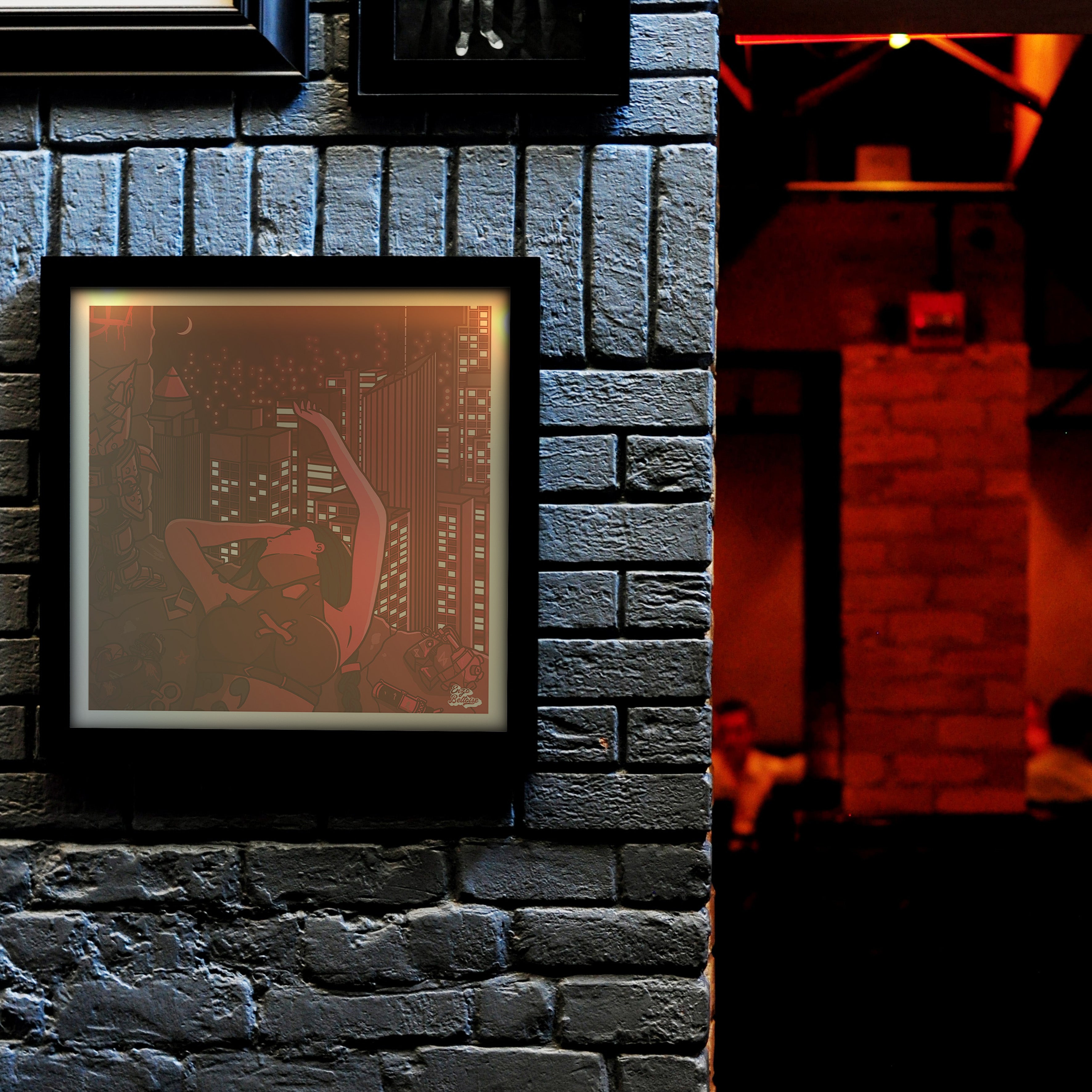 Poster gaming néon dans une décoration moderne immersive
