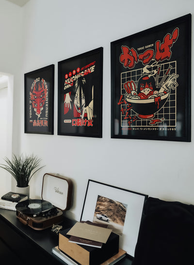Poster japonais yokai dans une décoration japonaise moderne
